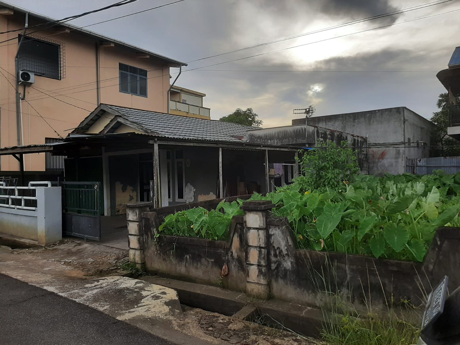 2 Unit Rumah Second + 1 Gudang — foto 3