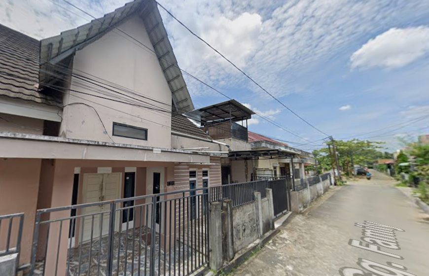 Rumah Seken 2 Lantai di Sungai Raya dalam — foto 4