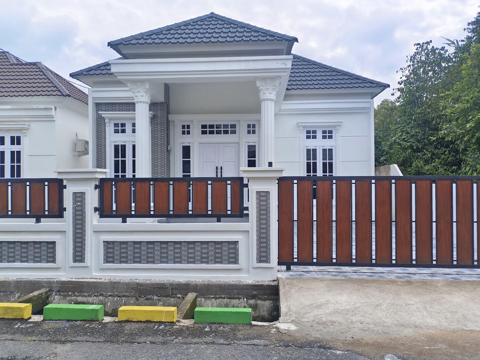 Rumah 1 unit — foto 2